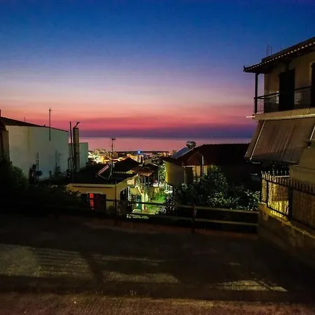 Ginas 1 Apartment Kyparissia